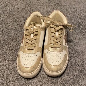 Hey Girl by Cory’s   Sneakers